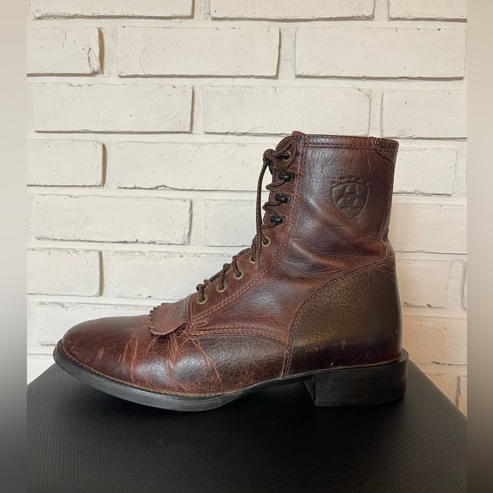 Size 10.5 men’s Ariat leather boots